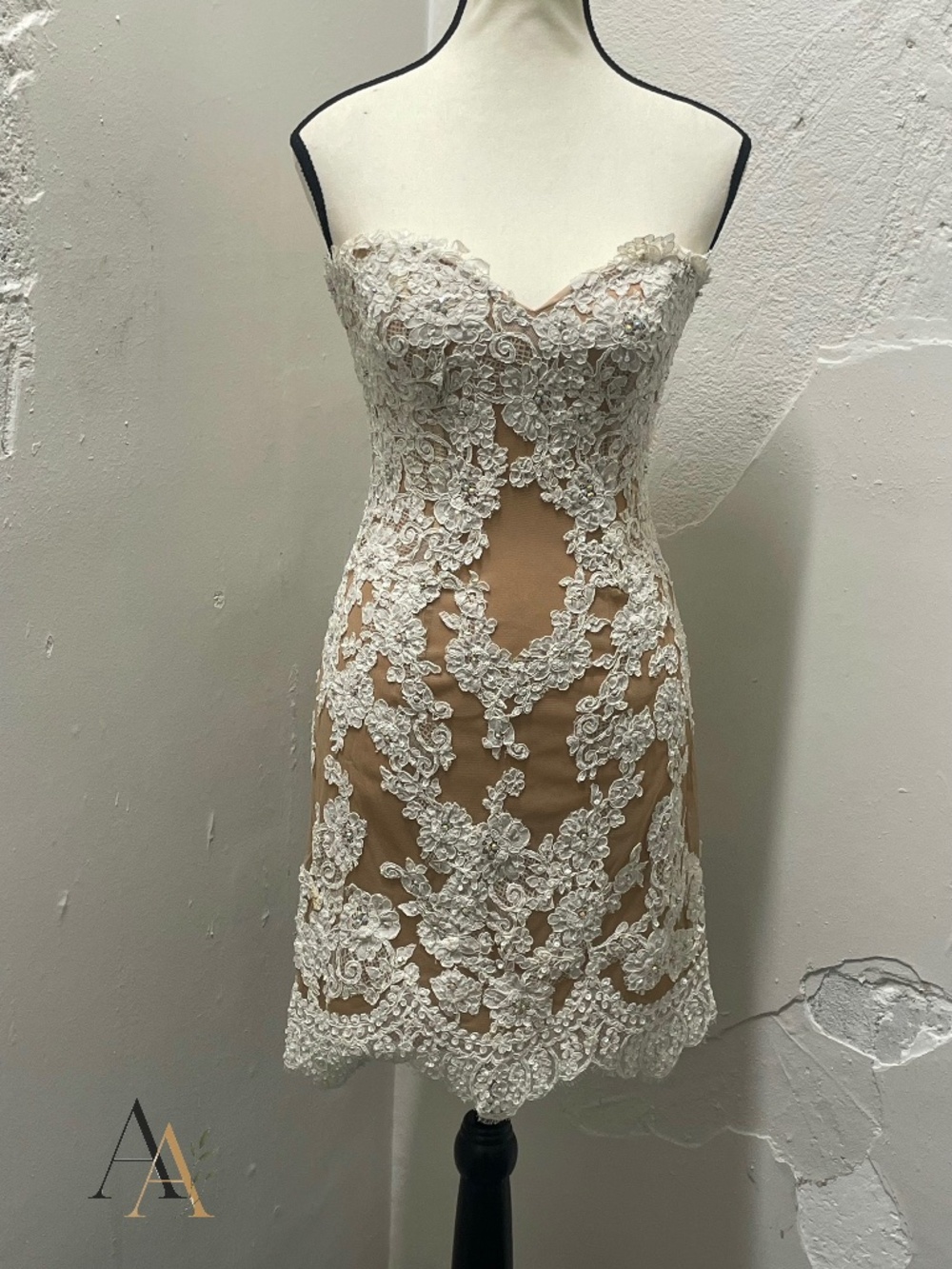 Sherri Hill White Lace Nude Illusion Strapless Cocktail Dress Size 0